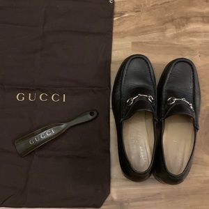 Women’s Gucci loafers   Silver bit